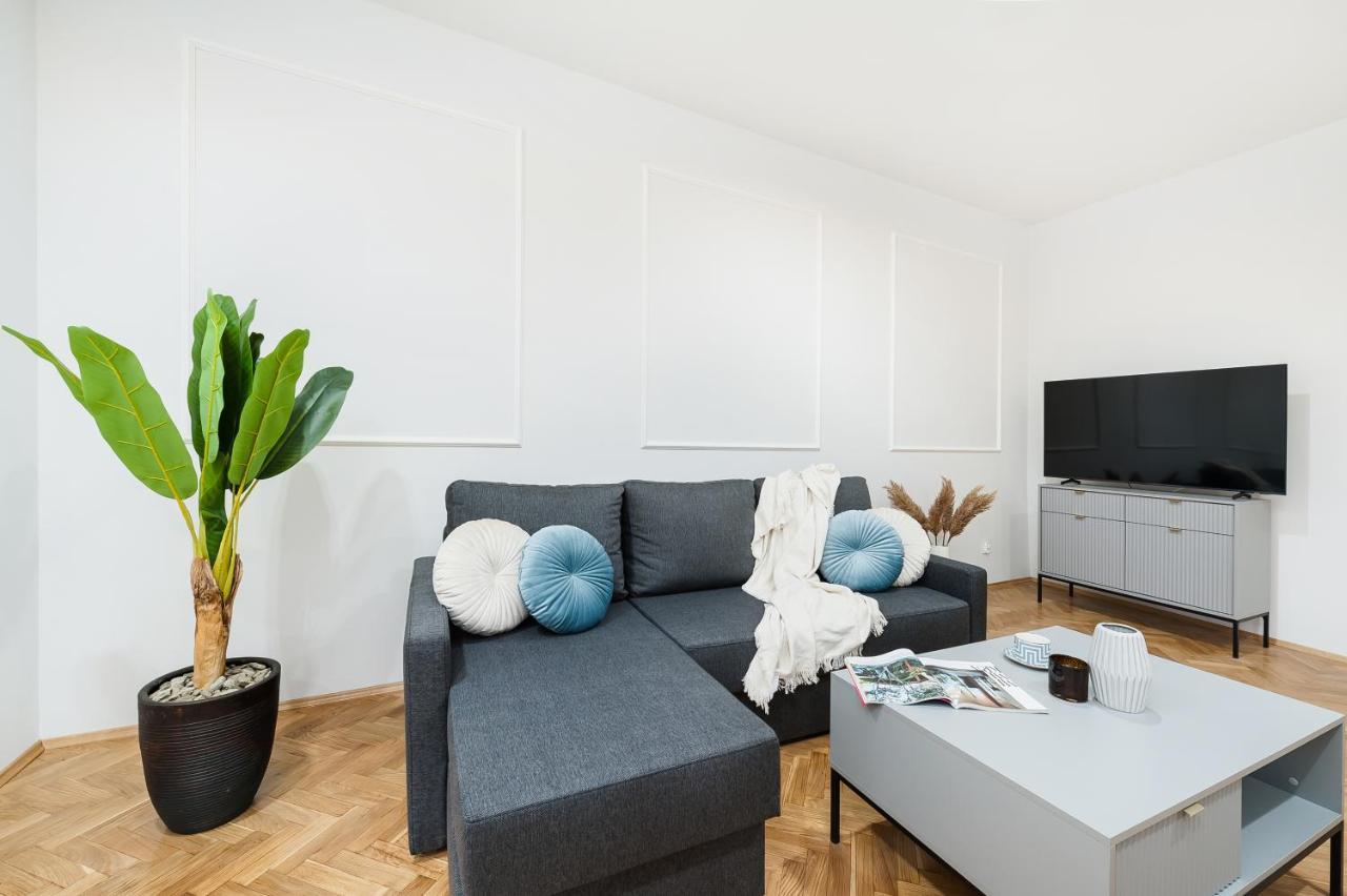 Gallery 7 - Apartment 3 Краков Экстерьер фото